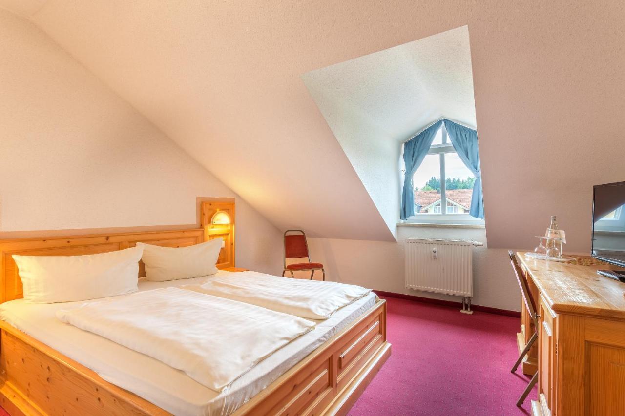 Hotel Ahornhof Lindberg Bagian luar foto