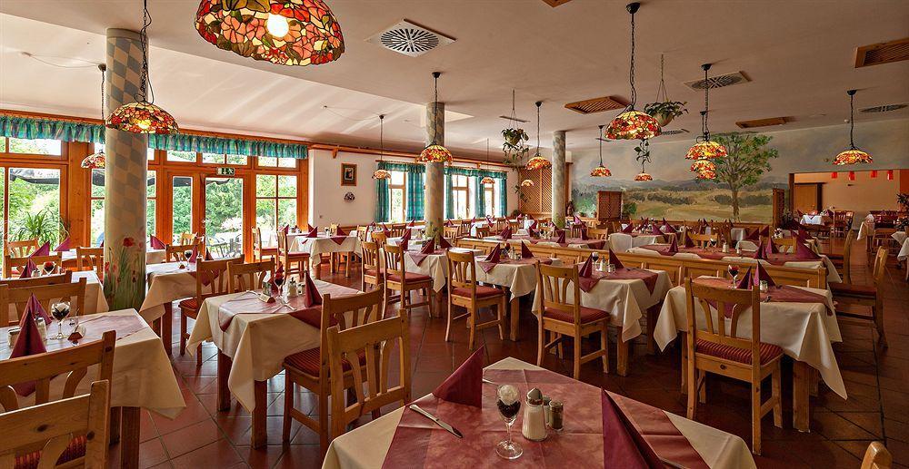 Hotel Ahornhof Lindberg Bagian luar foto