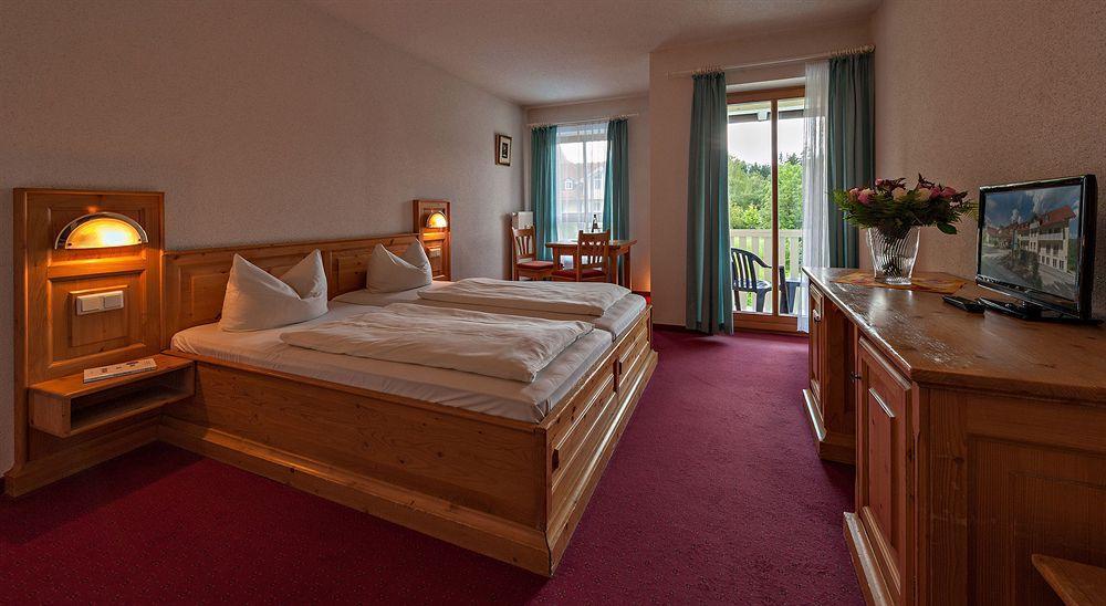 Hotel Ahornhof Lindberg Bagian luar foto
